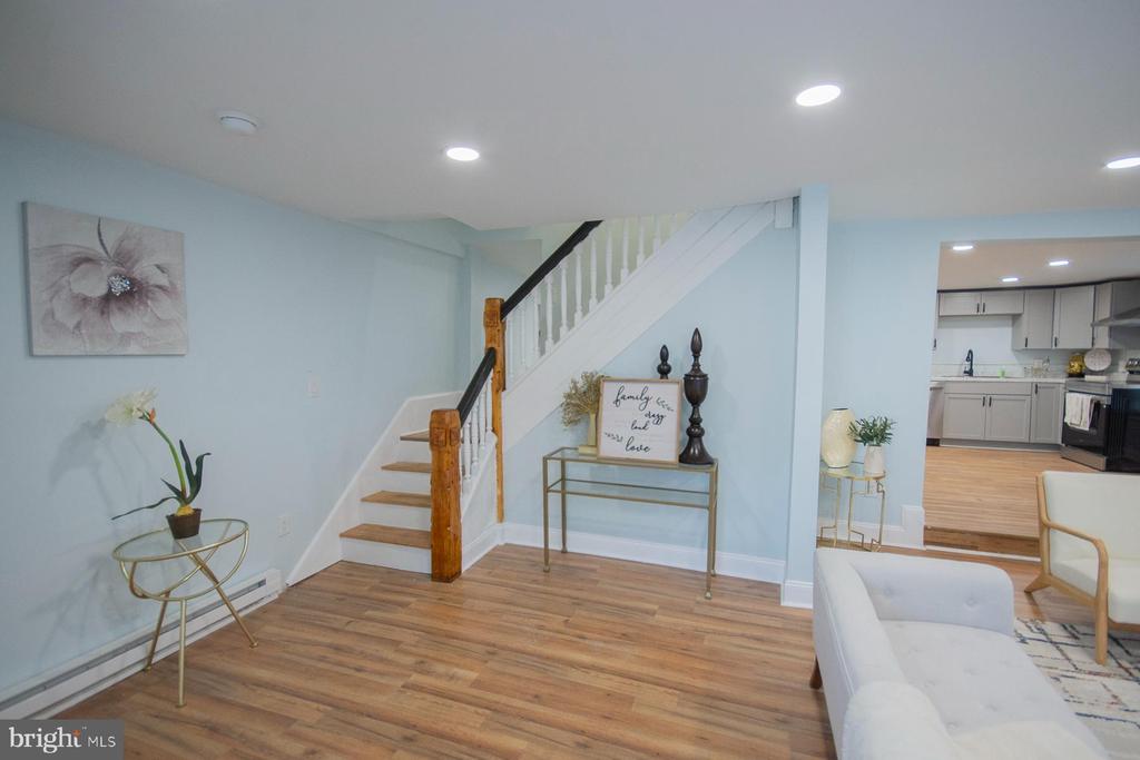 313 S MAPLE AVENUE