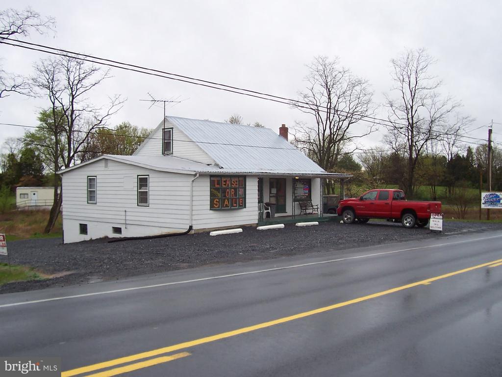3083 MIDDLEWAY PIKE