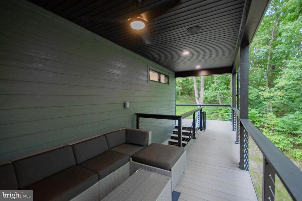 256 SWIFT RIVER WAY