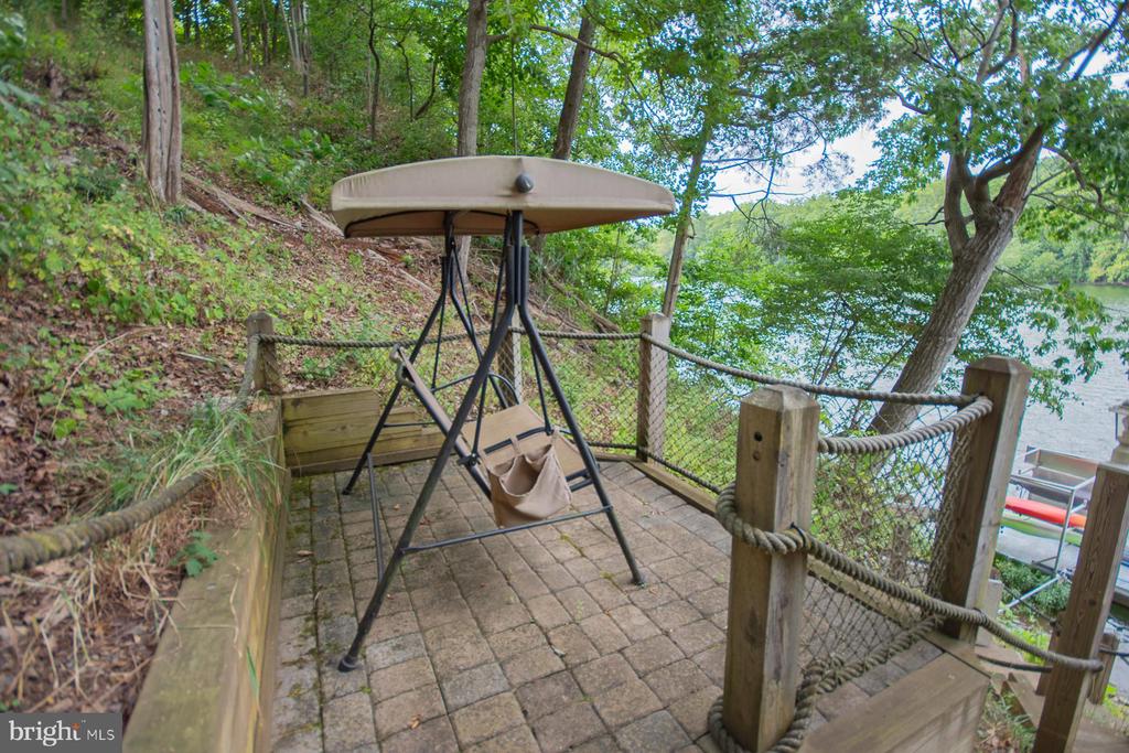 256 SWIFT RIVER WAY