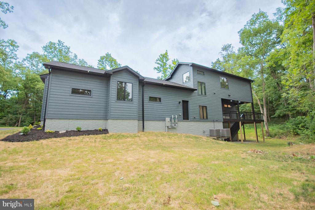 256 SWIFT RIVER WAY