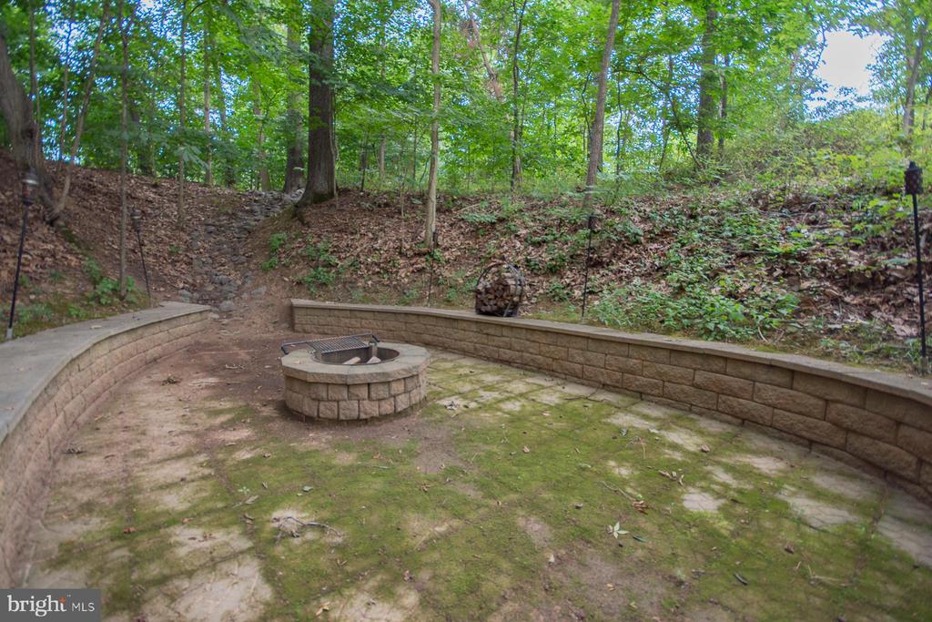 256 SWIFT RIVER WAY