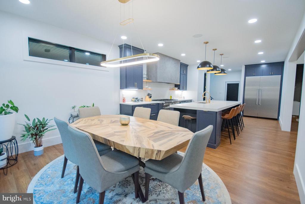 256 SWIFT RIVER WAY