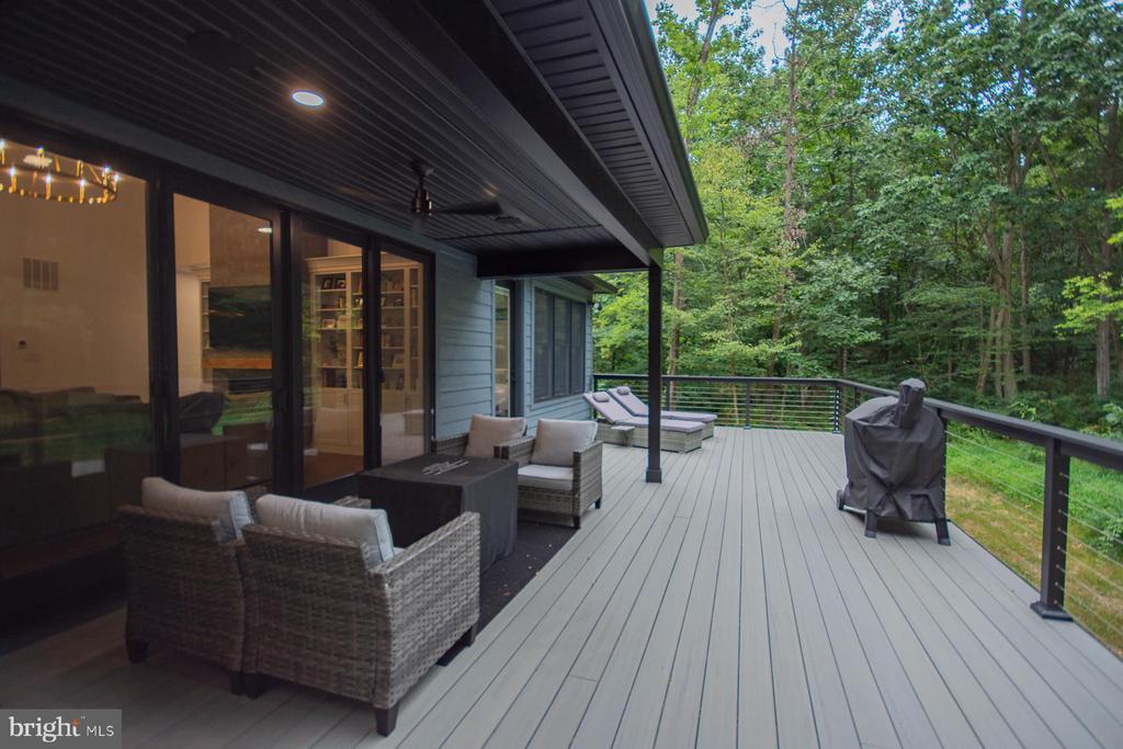 256 SWIFT RIVER WAY