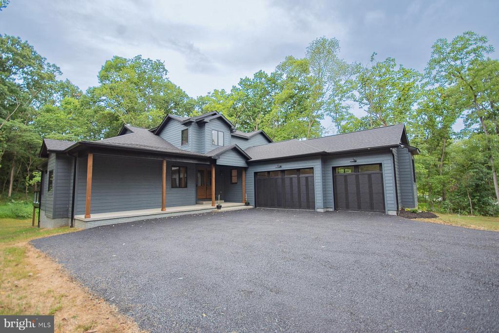 256 SWIFT RIVER WAY