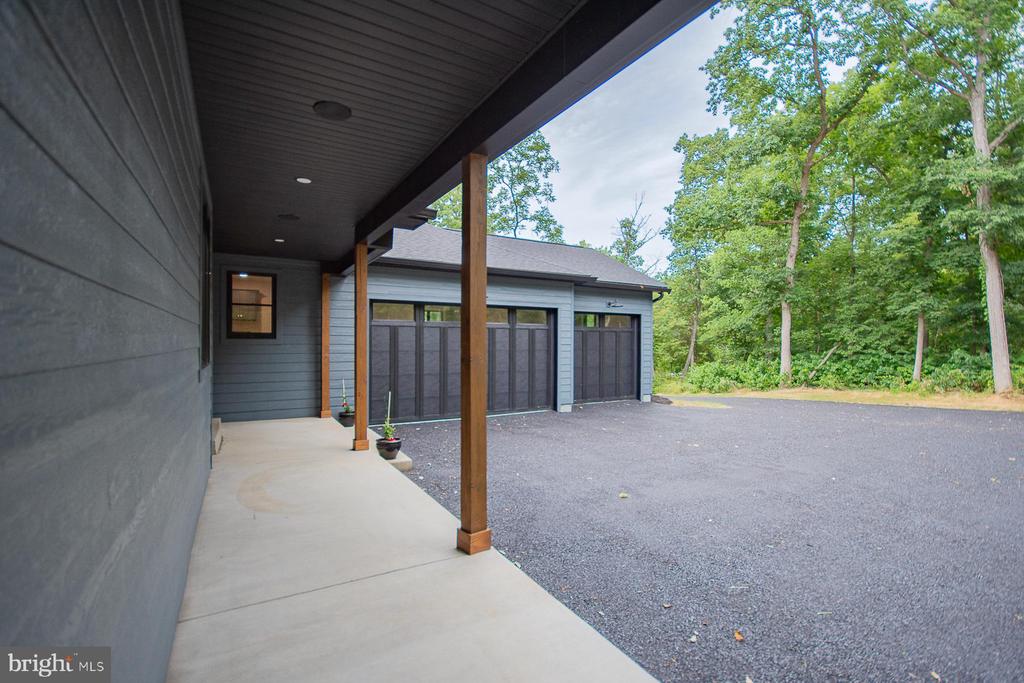256 SWIFT RIVER WAY