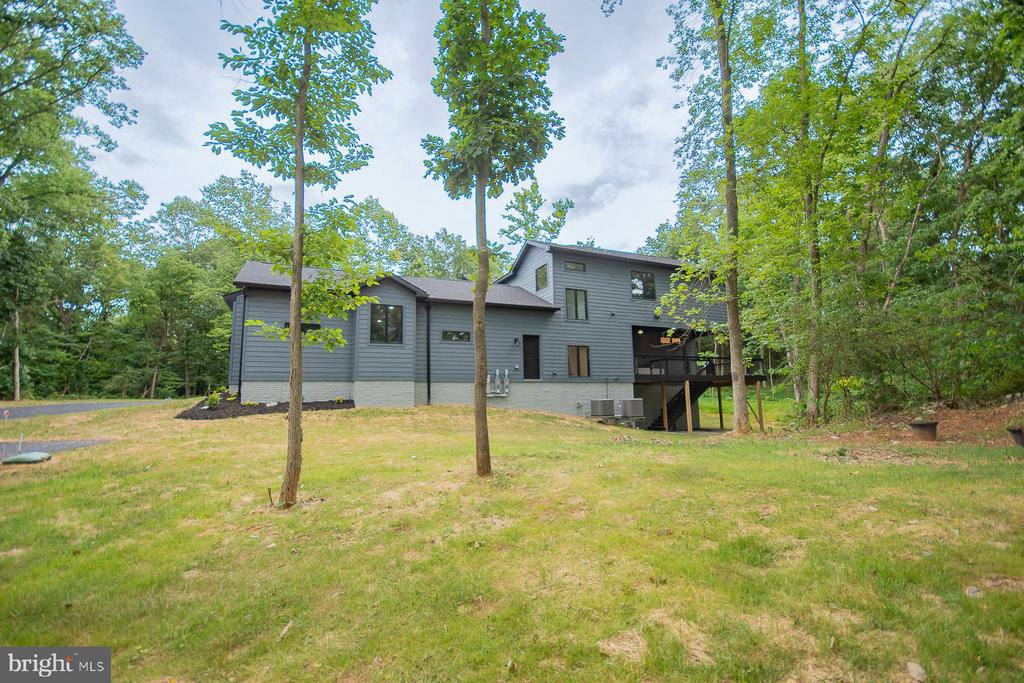 256 SWIFT RIVER WAY