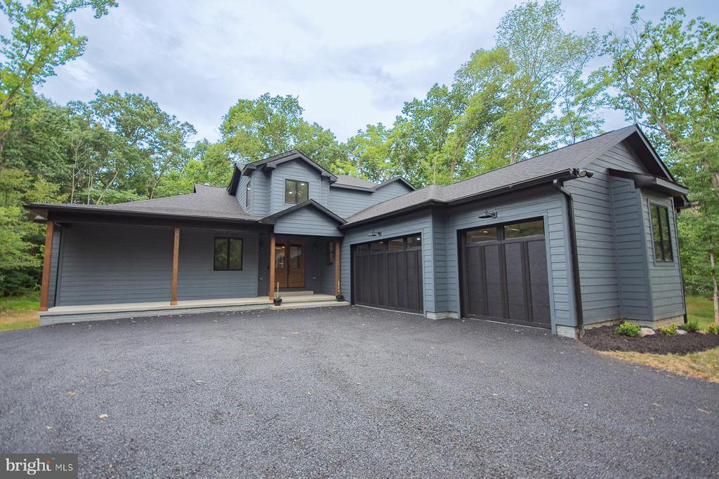 256 SWIFT RIVER WAY
