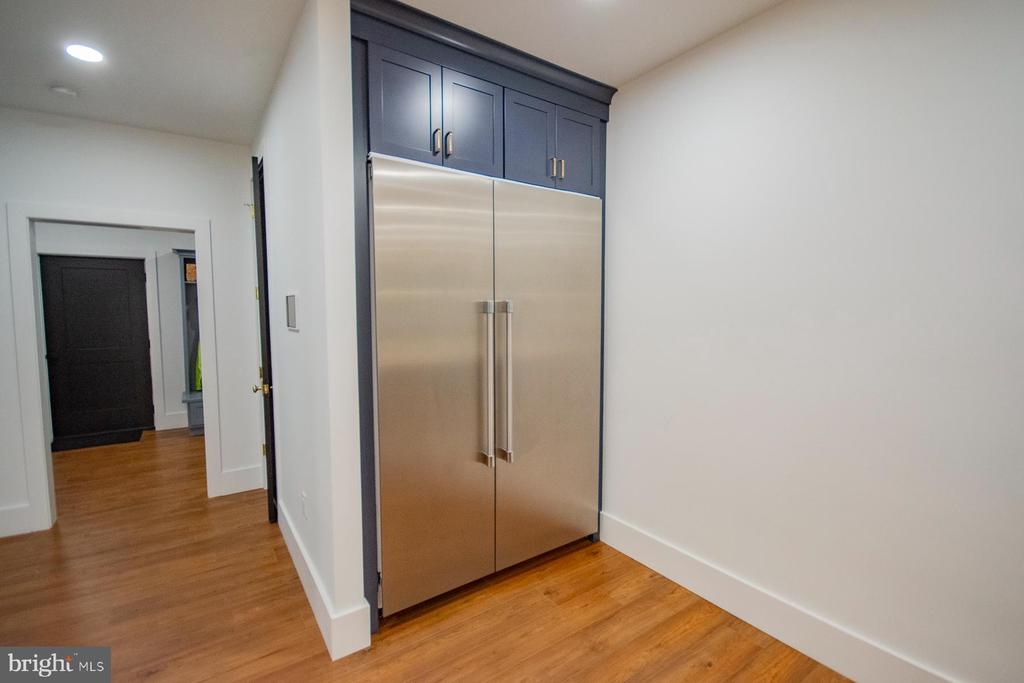 256 SWIFT RIVER WAY