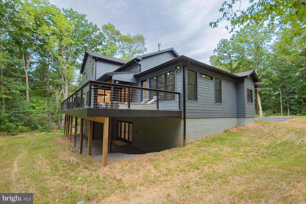 256 SWIFT RIVER WAY