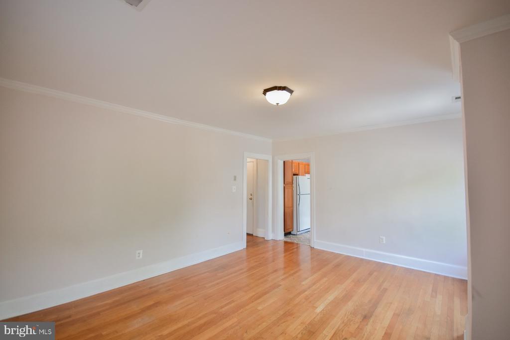 501 W KING STREET Unit: 3