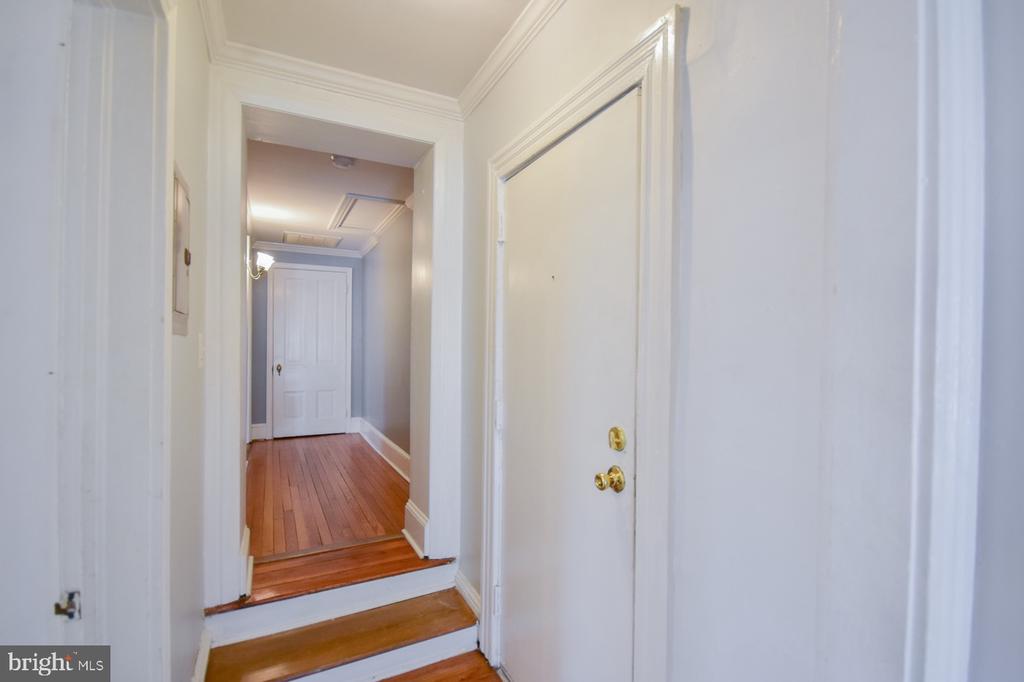 501 W KING STREET Unit: 3
