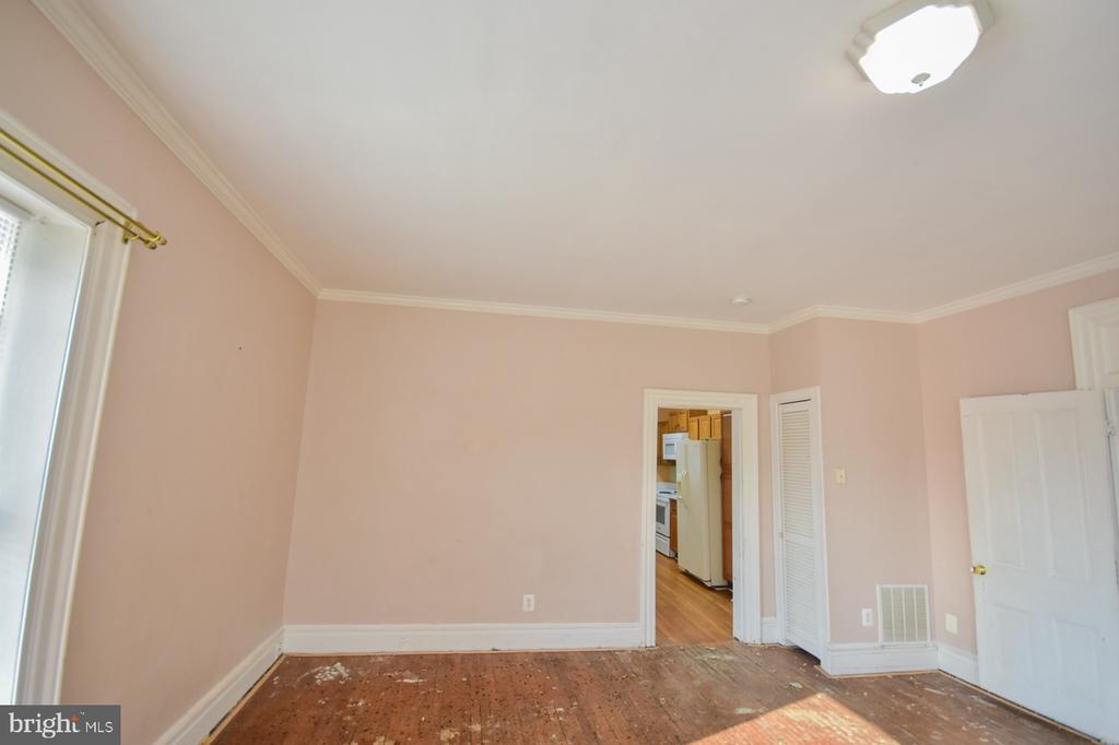 501 W KING STREET Unit: 4