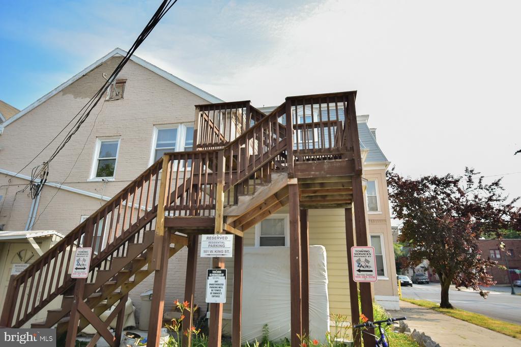 501 W KING STREET Unit: 4