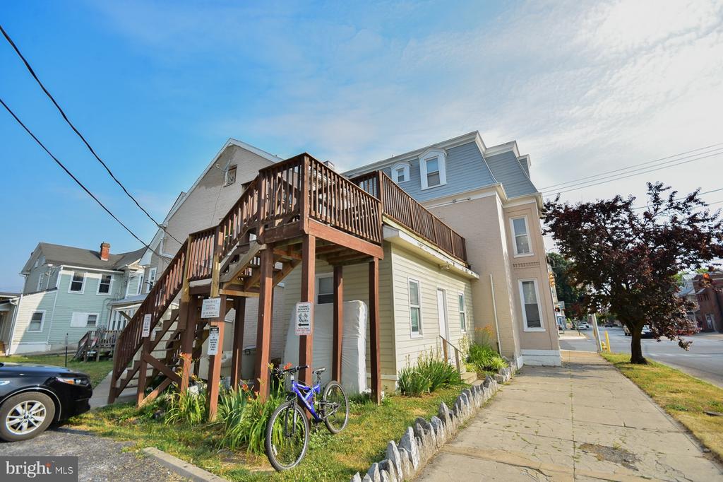 501 W KING STREET Unit: 4