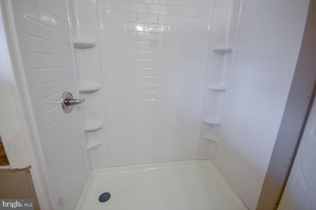 117 E MARTIN ST Unit: 2