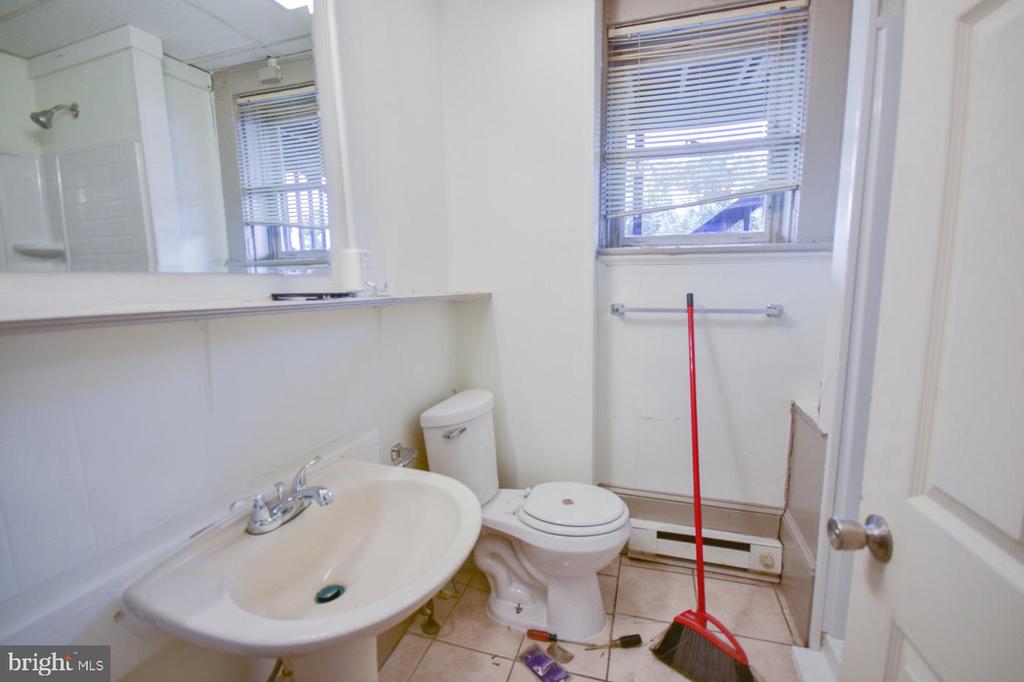 117 E MARTIN ST Unit: 2