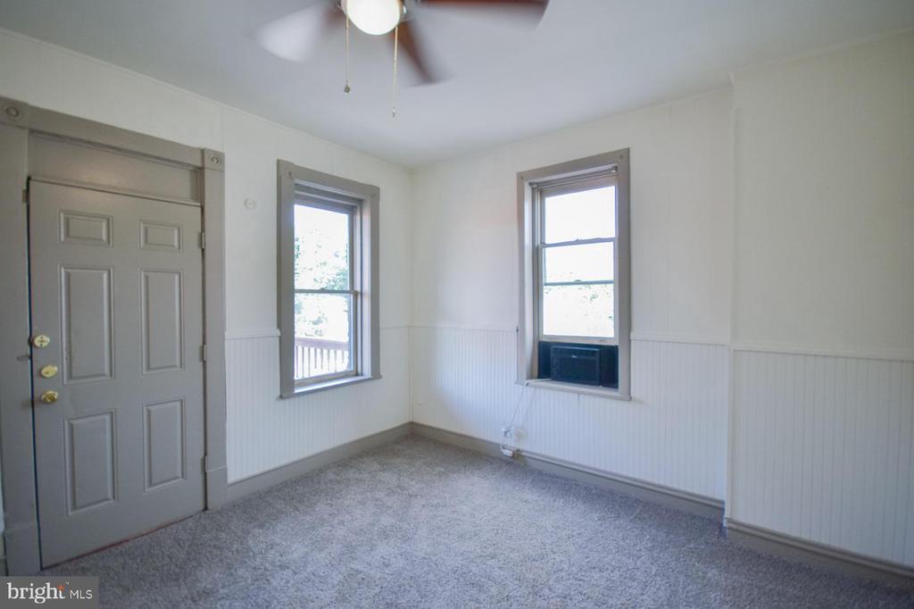 117 E MARTIN ST Unit: 2