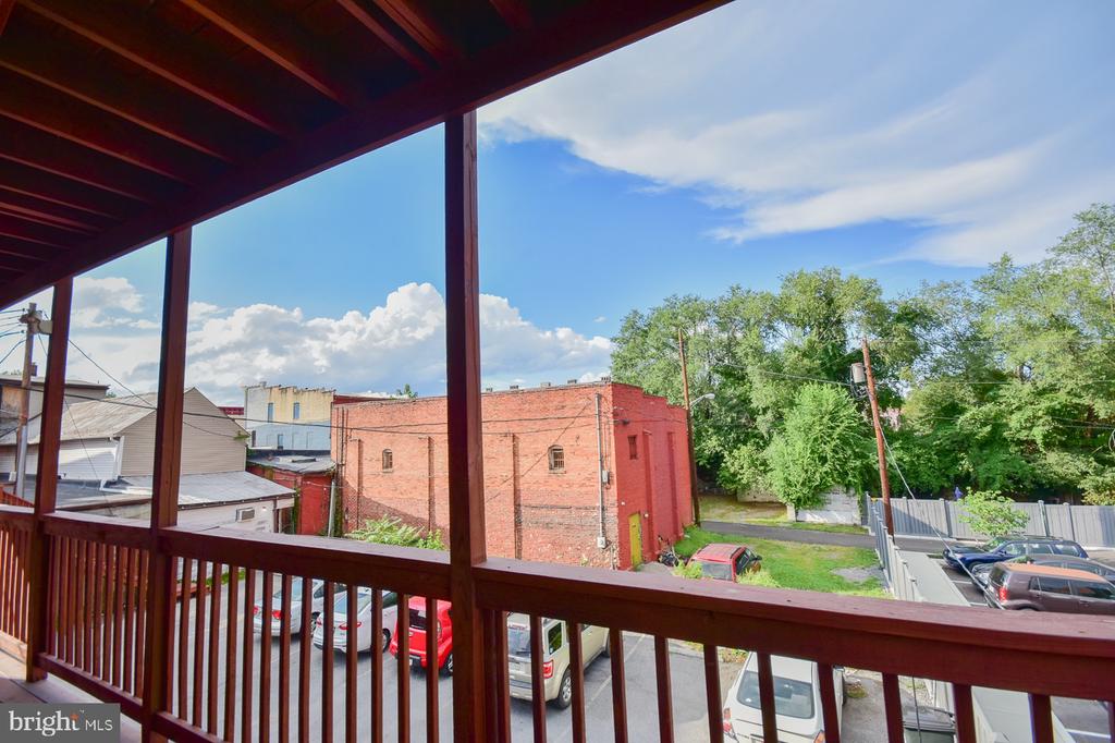 117 E MARTIN ST Unit: 2