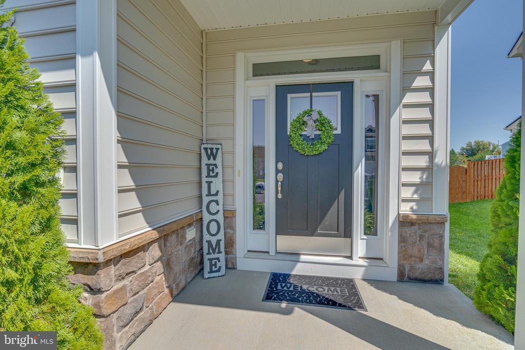 121 STRATHMORE WAY E