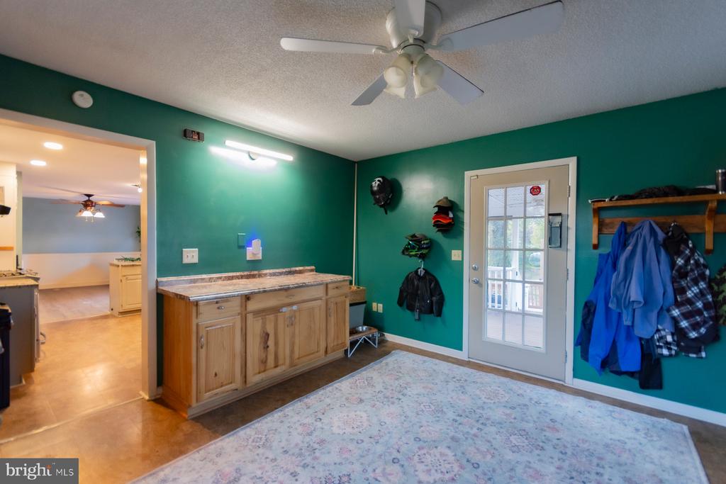1373 LOST ROAD