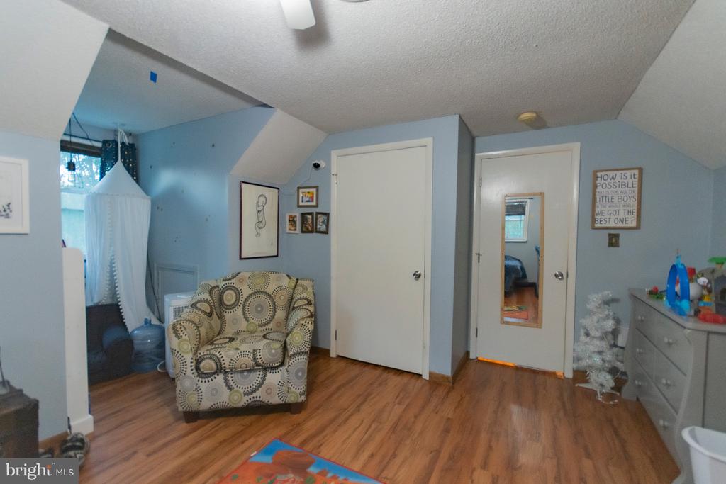 1373 LOST ROAD