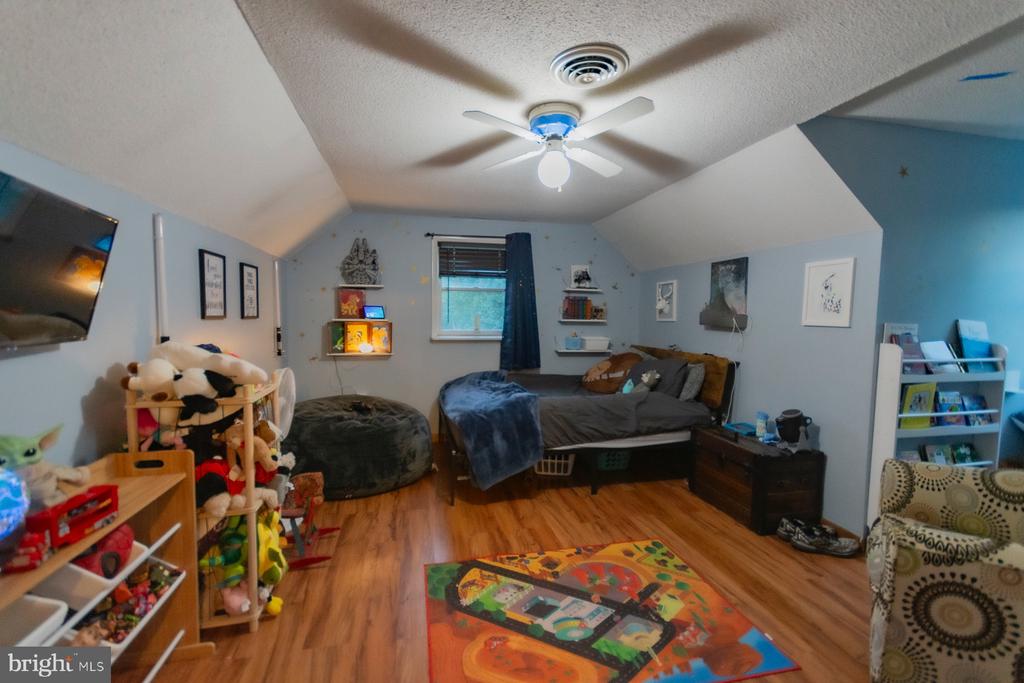 1373 LOST ROAD