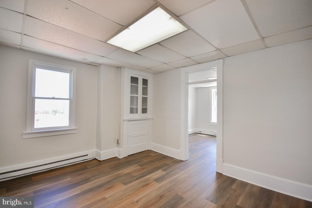 117 E MARTIN STREET Unit: 4