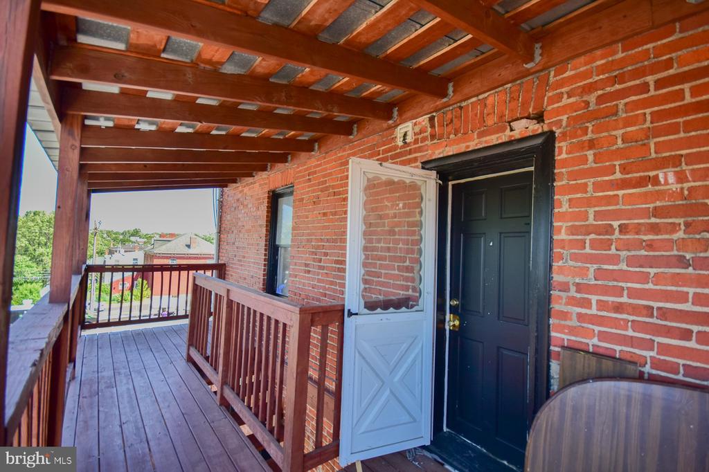 117 E MARTIN STREET Unit: 4