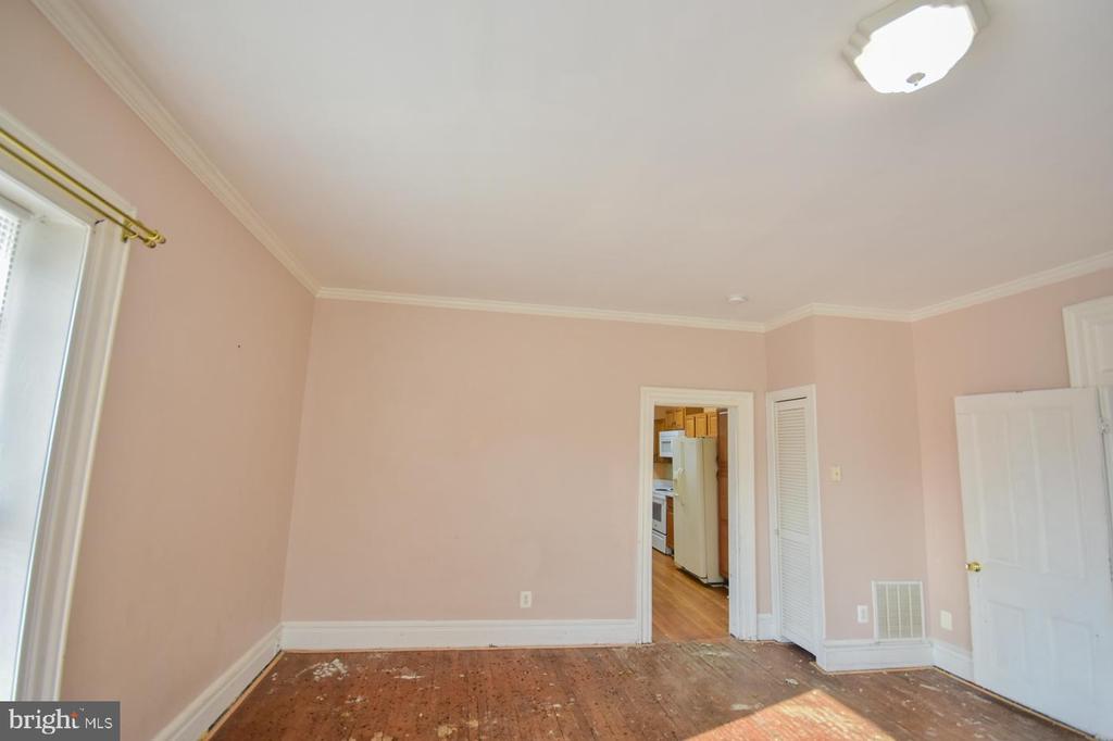 501 W KING STREET