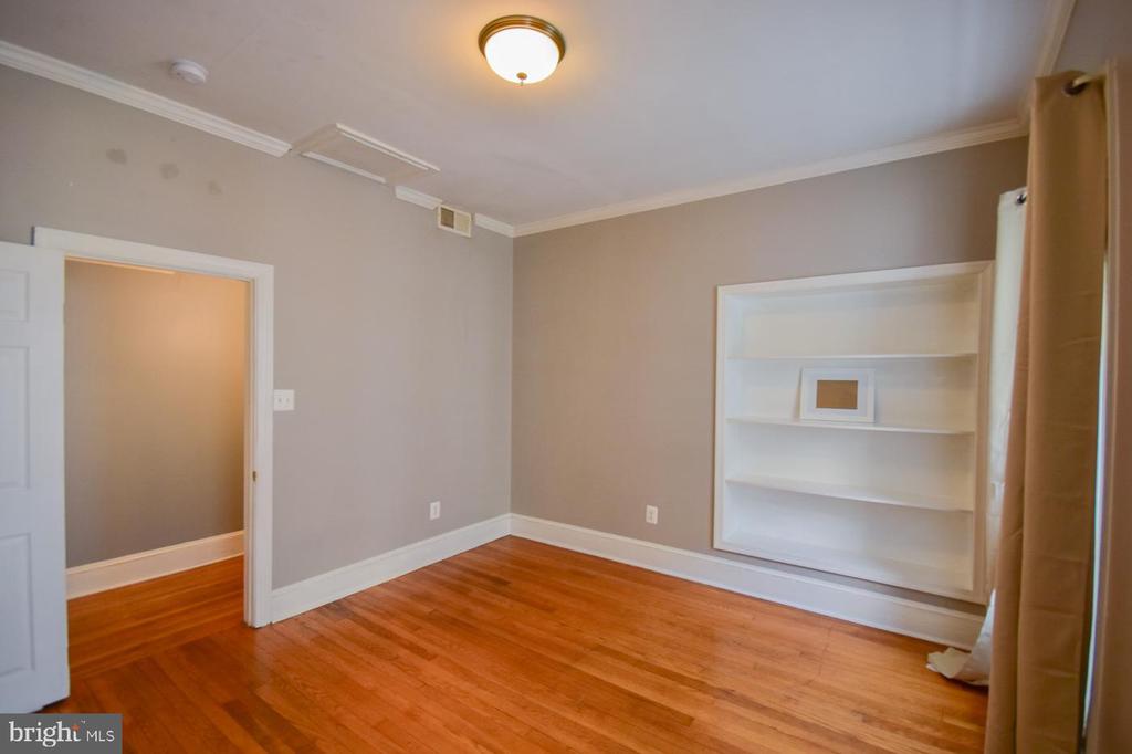 501 W KING STREET