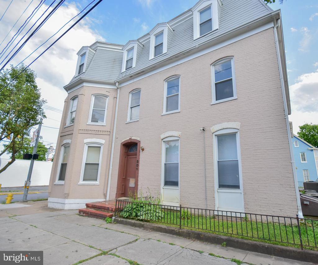 501 W KING STREET