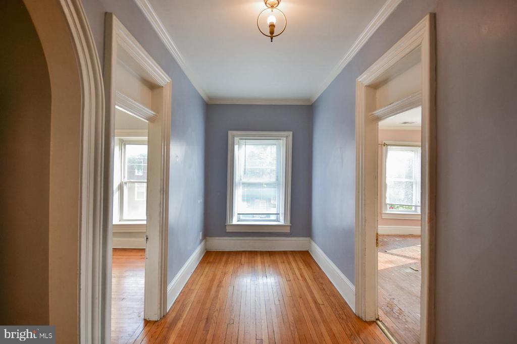 501 W KING STREET