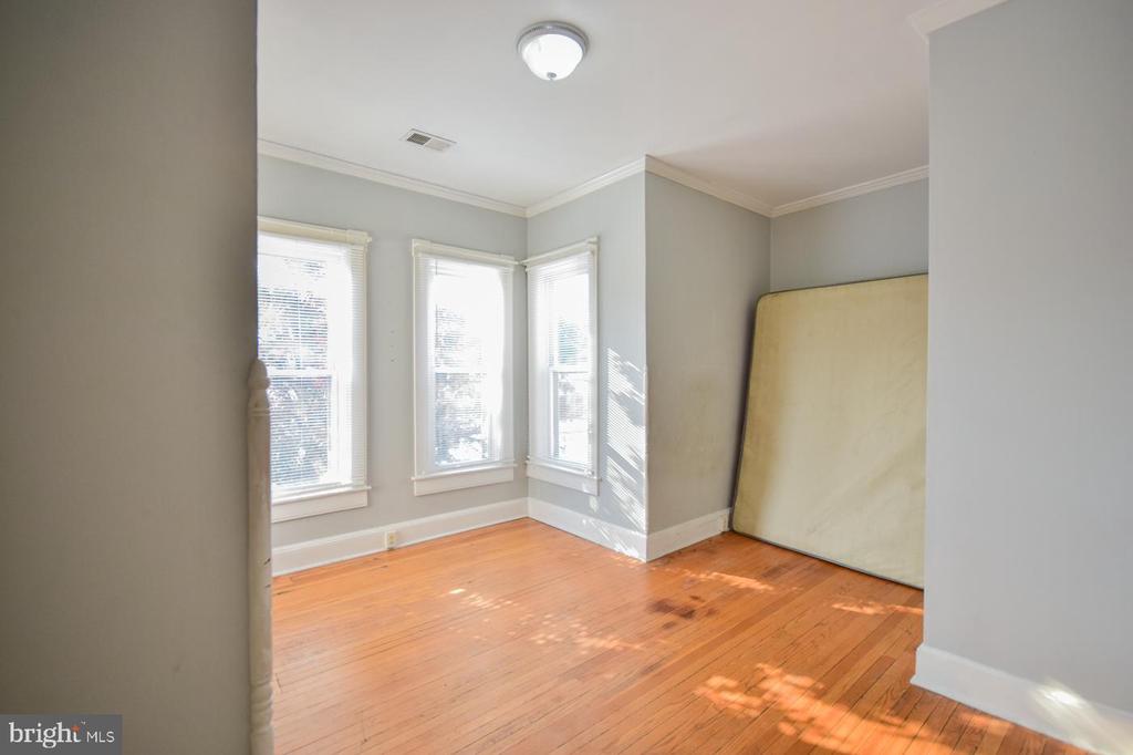 501 W KING STREET