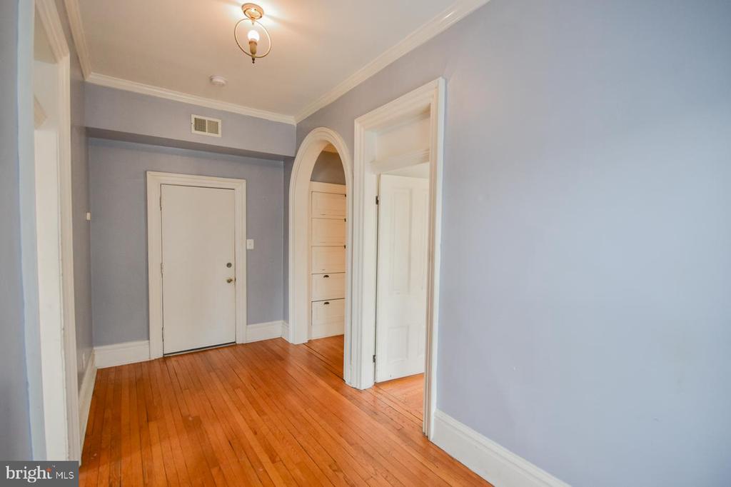 501 W KING STREET