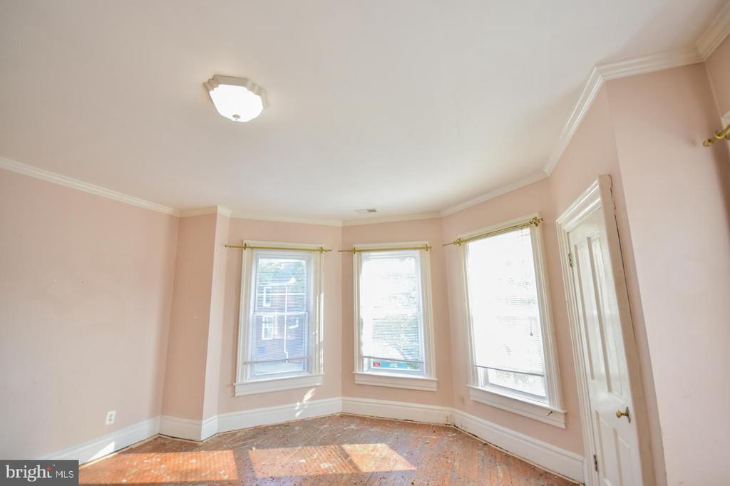 501 W KING STREET