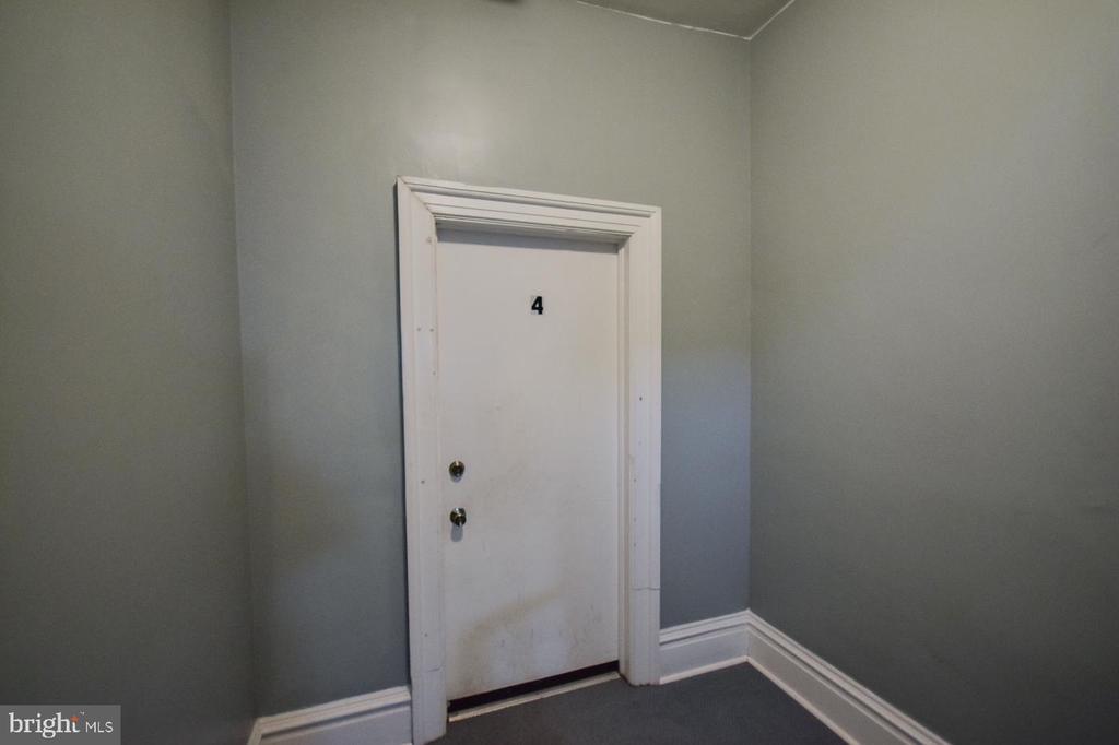 501 W KING STREET