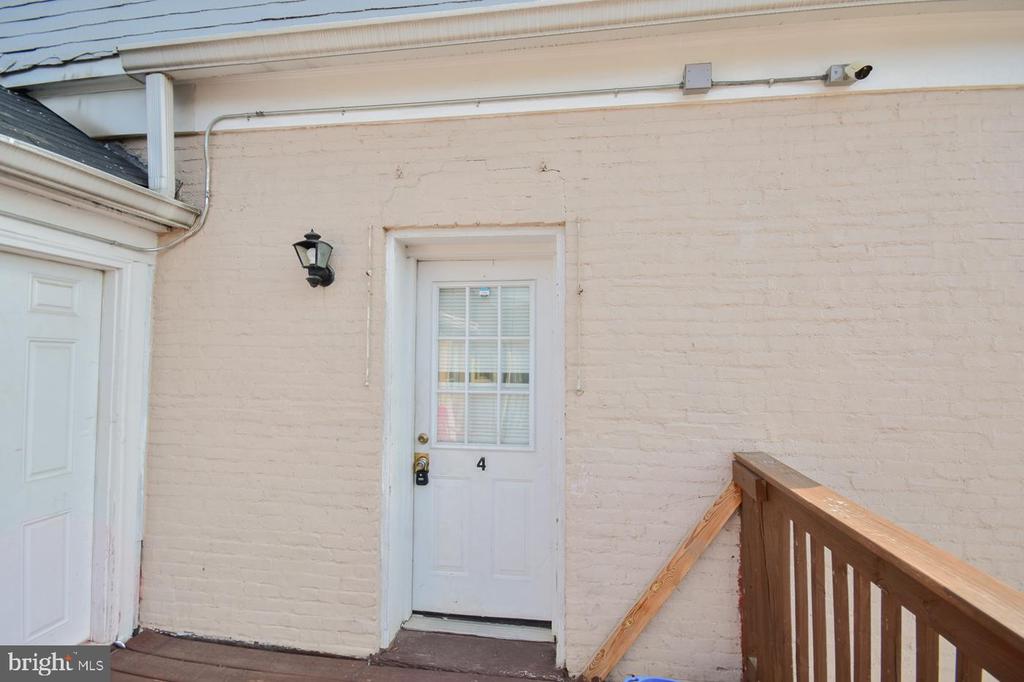 501 W KING STREET