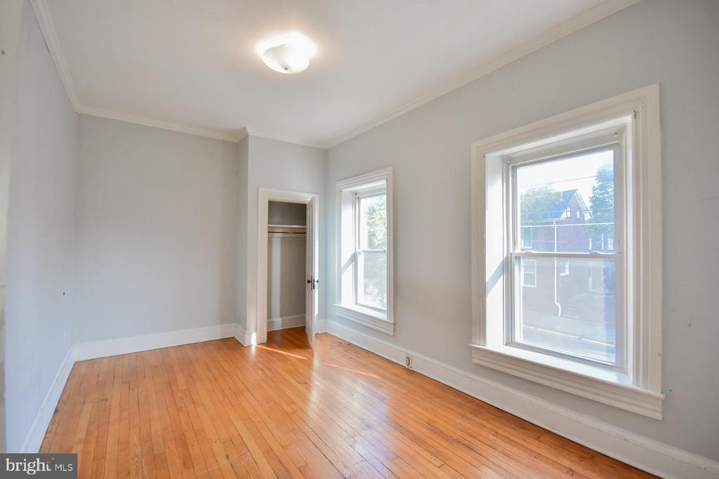 501 W KING STREET