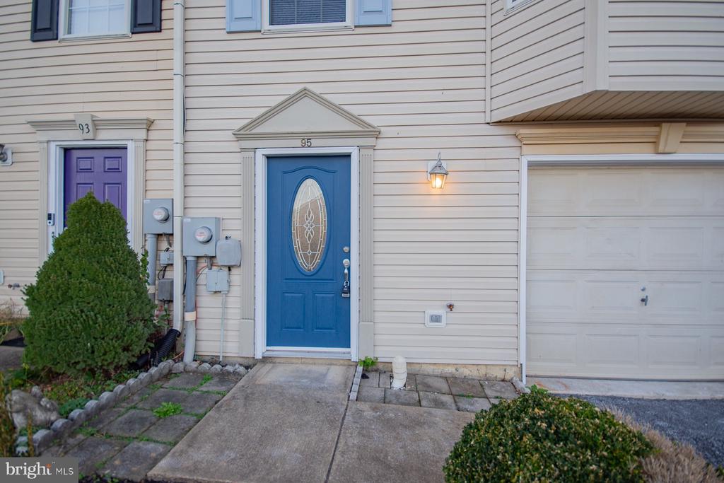 95 THORNBERRY DRIVE