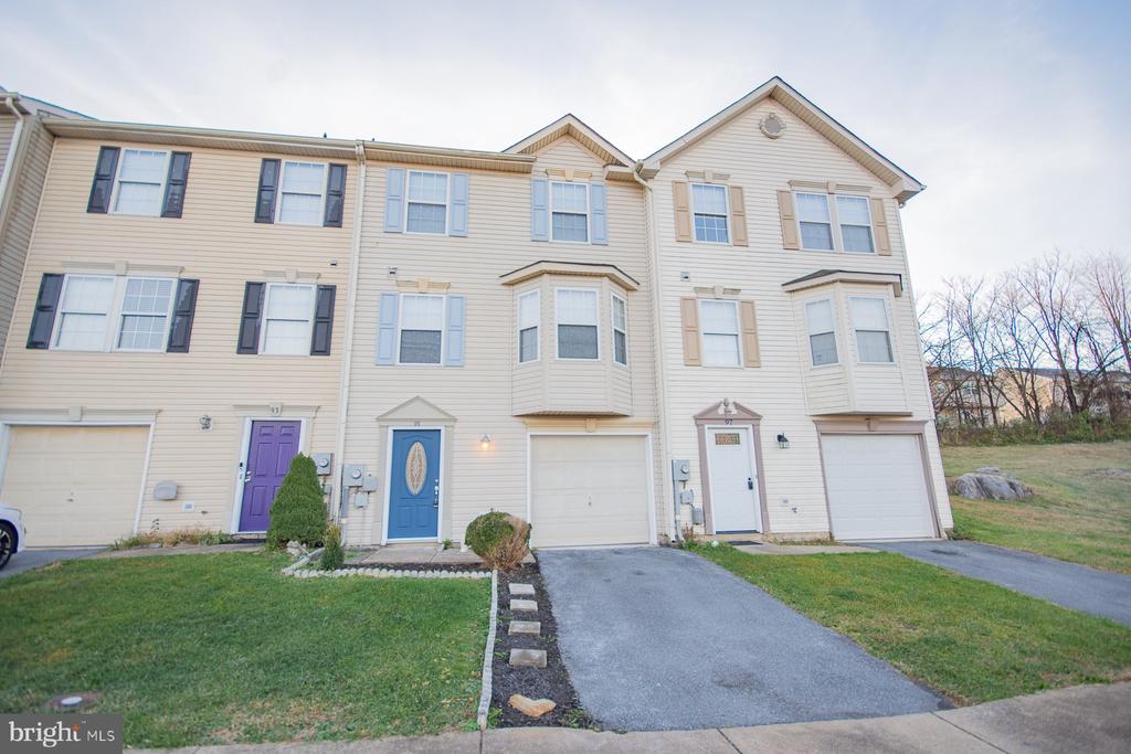 95 THORNBERRY DRIVE