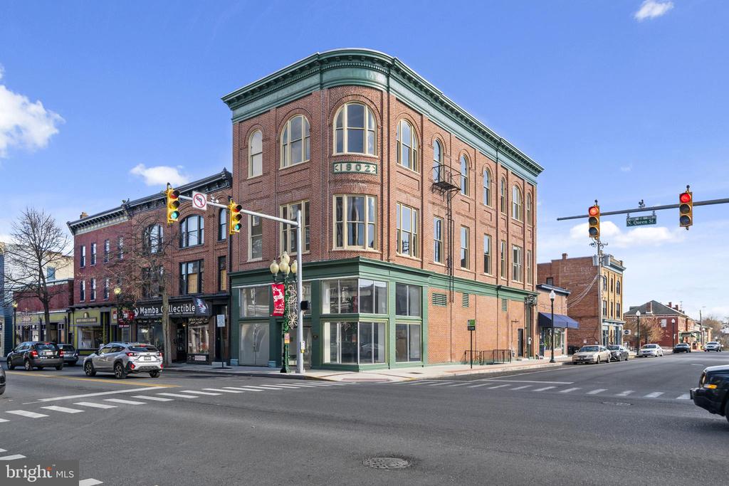 201 N QUEEN STREET