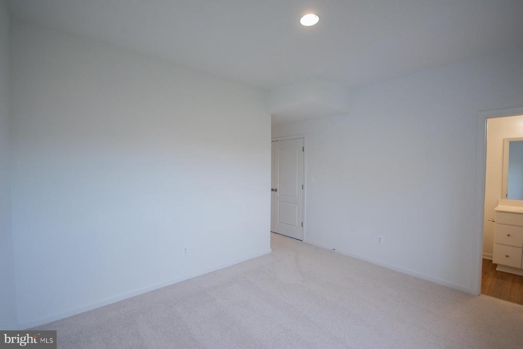 416 SLICK TERRACE