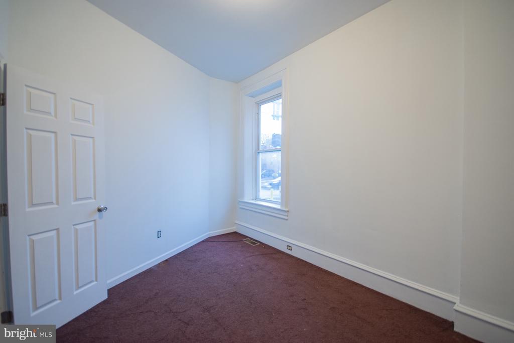 501 W KING STREET Unit: 2