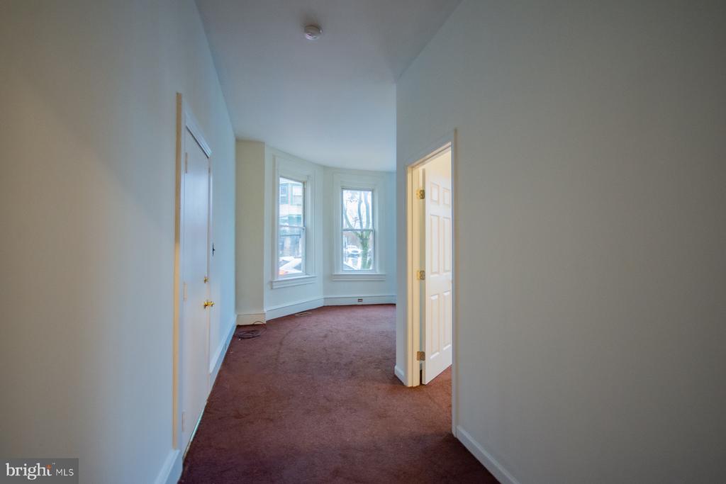 501 W KING STREET Unit: 2
