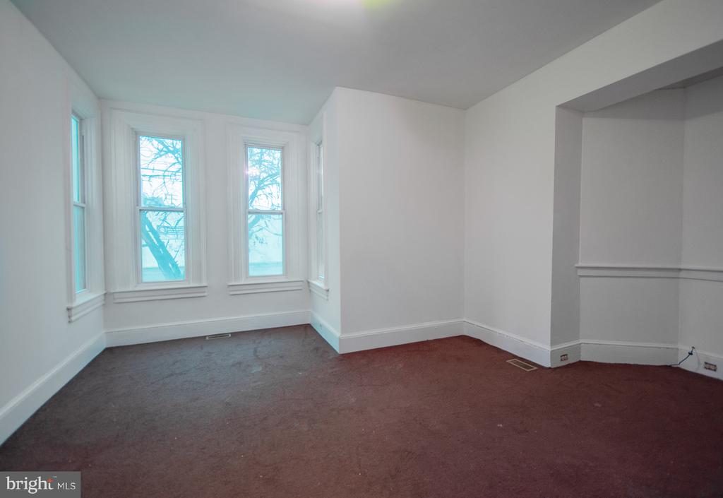 501 W KING STREET Unit: 2