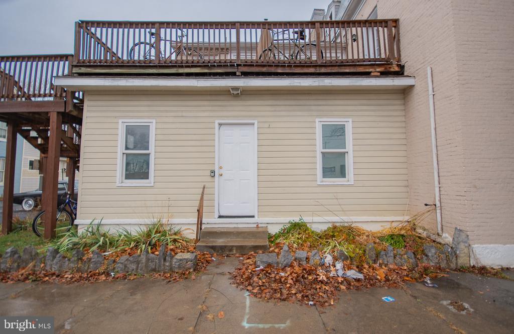 501 W KING STREET Unit: 2