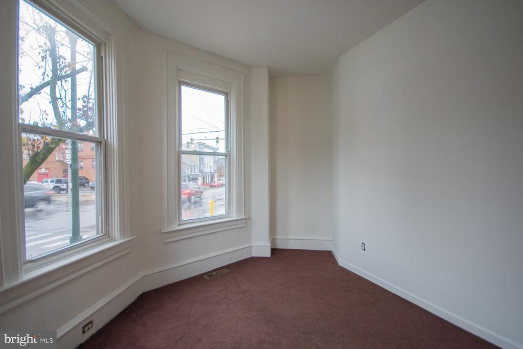 501 W KING STREET Unit: 2