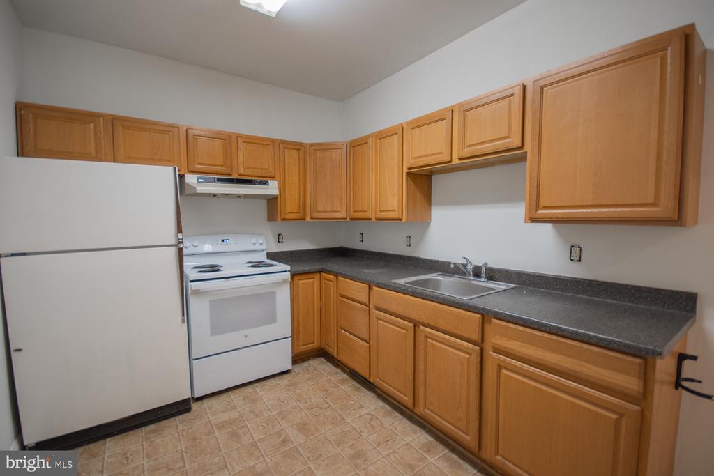 501 W KING STREET Unit: 2