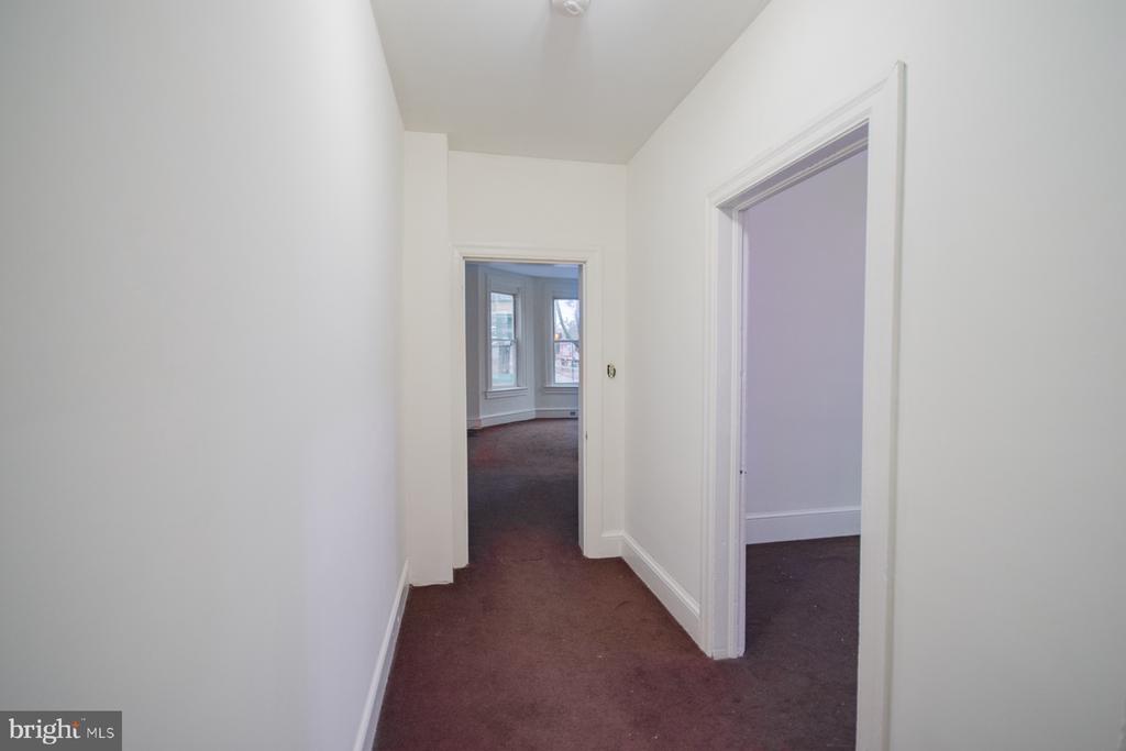 501 W KING STREET Unit: 2